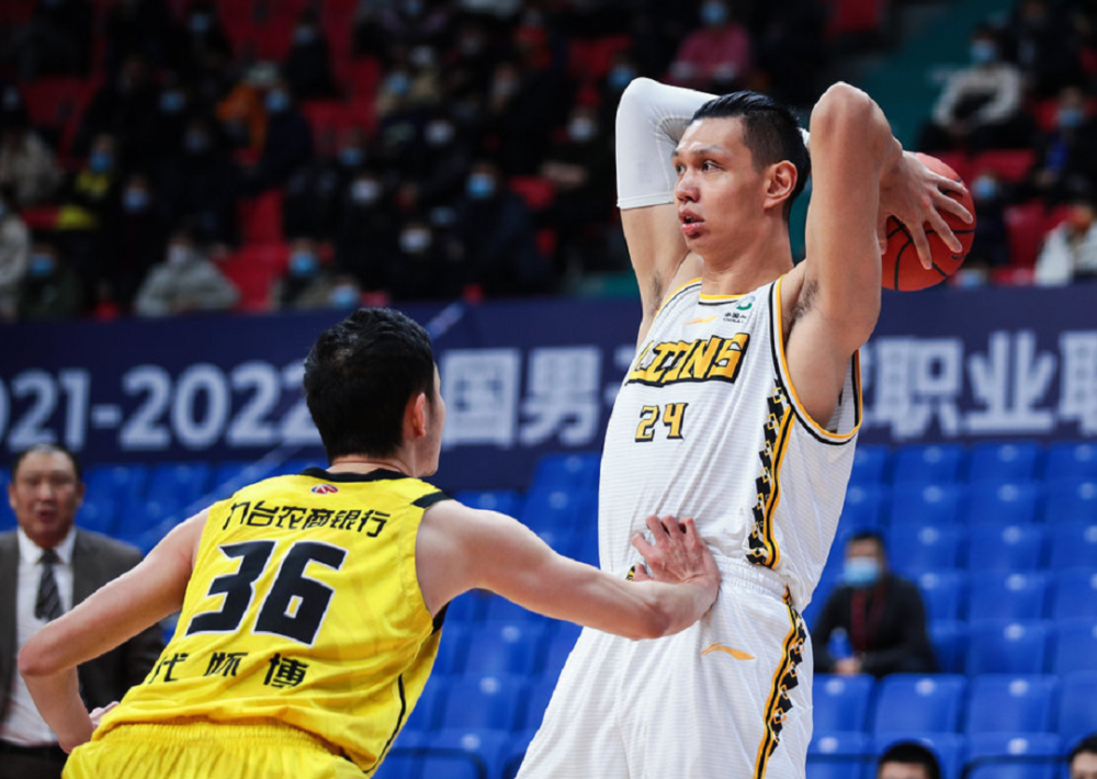 开云体育官网-江苏队逆转凯尔特人，胡金秋带队取胜