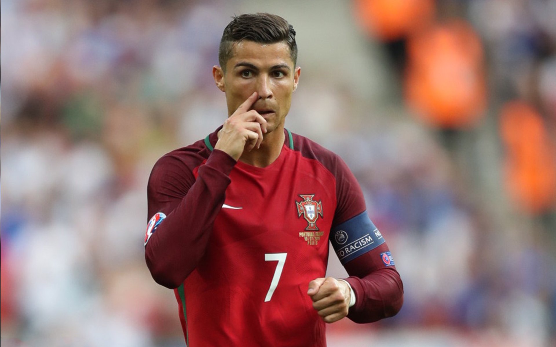 那不勒斯压哨绝杀洪都拉斯，奥斯梅恩在F1街道赛接管比赛的隐喻